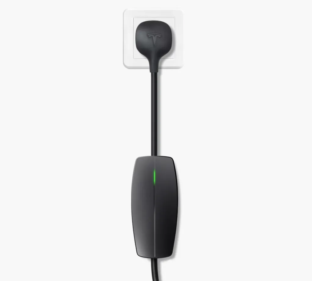 Tesla Mobile Connector Gen 3 — 32 A